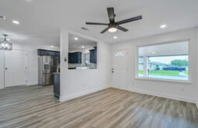 2500 Francis Ave - 2500 Francis Avenue, Meraux, LA 70092