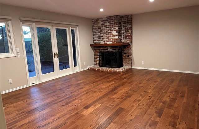 16711 Greenview Lane Gallery 4