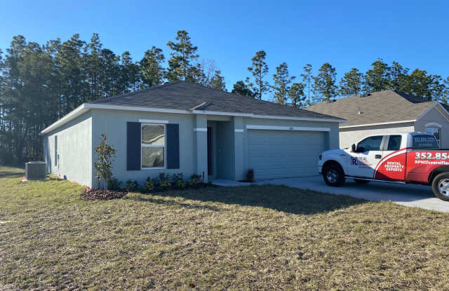 Desirable Lake Diamond Subdivision 3/2/2 **Won't Last** photos photos