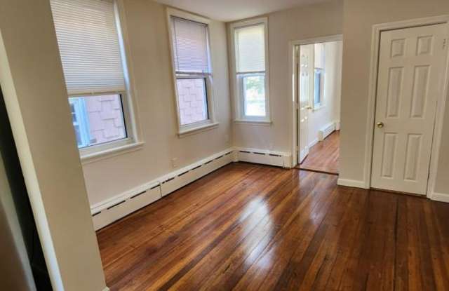 191 Maverick St. Gallery 3