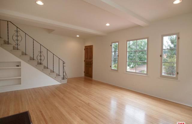 1760 EASTERLY Terrace Gallery 4