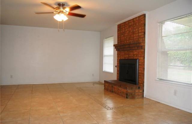 1860 MIKE HILL Drive Gallery 2