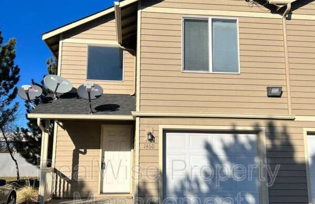 1460 SW 16th St - 1460 Southwest 16th Street, Redmond, OR 97756