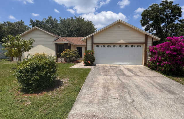 Beautifully Renovated 4 Bedroom Pool Home! photos photos