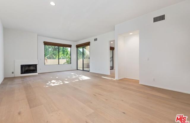 2154 Century Hl - 2154 Century Hill, Los Angeles, CA 90067