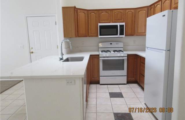 969 Beverly #A Gallery 3