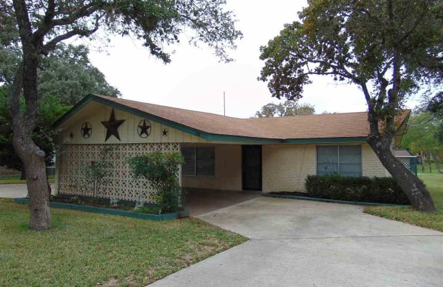 318 Bluebird - 318 Bluebird Circle, Highland Haven, TX 78654