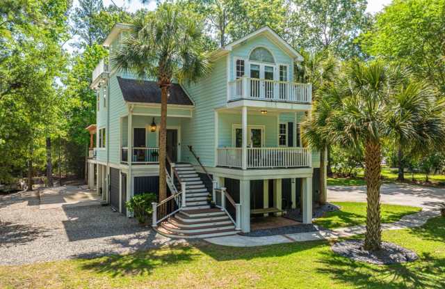 Stunning Custom Home in Desirable Darrell Creek photos photos