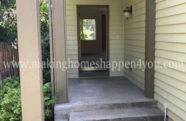 232 North Maple Lane Gallery 3