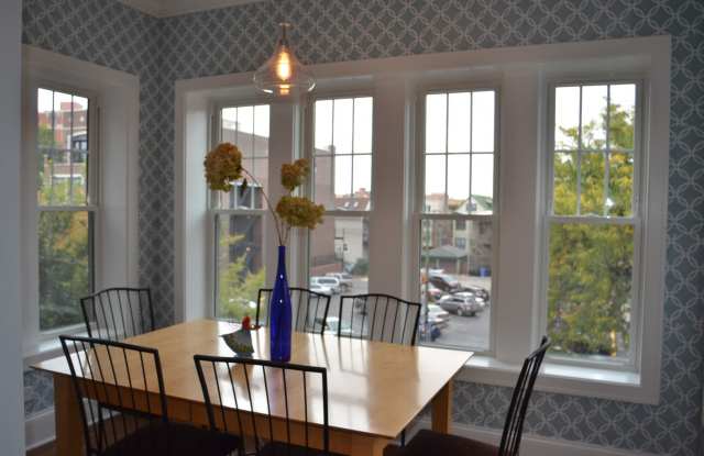 Beautiful penthouse unit in Lakeview photos photos Beautiful penthouse unit in Lakeview photos photos