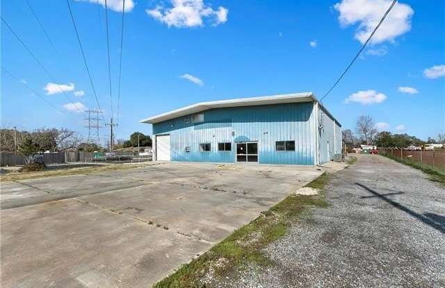 5420 LAPALCO Boulevard Gallery 3