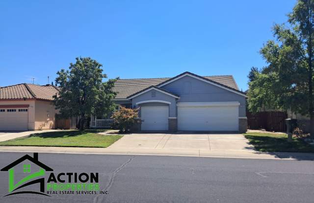 West Roseville: Pool Single Story 3 Bedroom plus office/den, 2 Bath 3 Car Garage, New Paint & Carpet Gallery 1