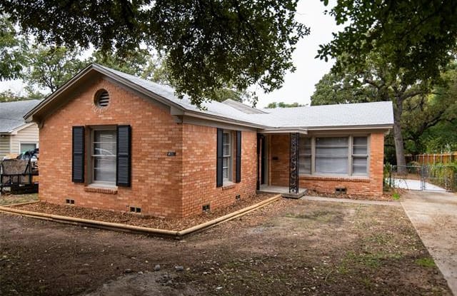 2308 N Edgewood Terrace - 2308 Edgewood Terrace, Fort Worth, TX 76103