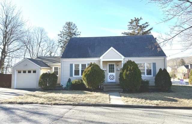 156 E Prospect St photos photos