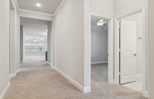 548 Bradley Drive Gallery 3