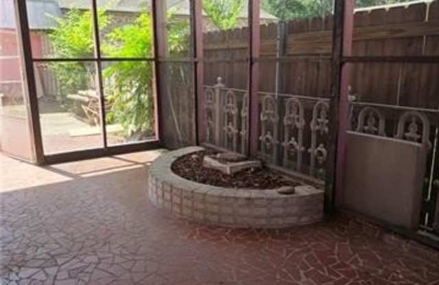 5504 CANAL Boulevard Gallery 2