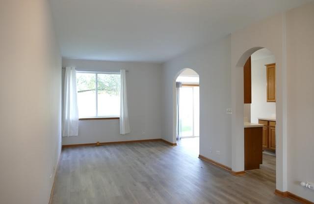 3088 AUTUMN LAKE Drive Gallery 4