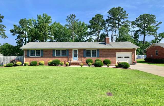Charming Updated Home, Quiet Street Near Base - Available NOW! - 213 Dogwood Street, Havelock, NC 28532 Charming Updated Home, Quiet Street Near Base - Available NOW! - 213 Dogwood Street, Havelock, NC 28532