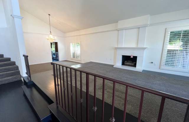 Stunning, Spacious 4BD/3BA Luxurious Home in University City! Only $6,595/mo! Gallery 4