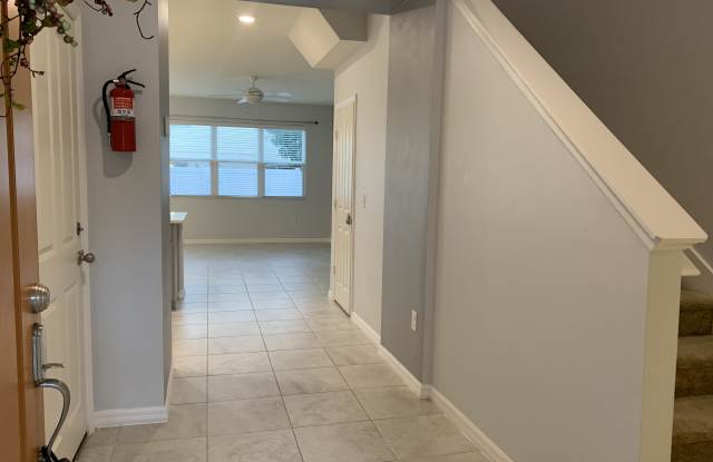 5124 Crown Haven Dr Gallery 2