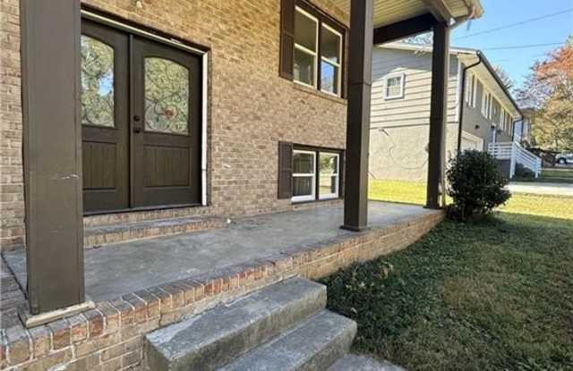 3915 Emerald N Drive Gallery 2