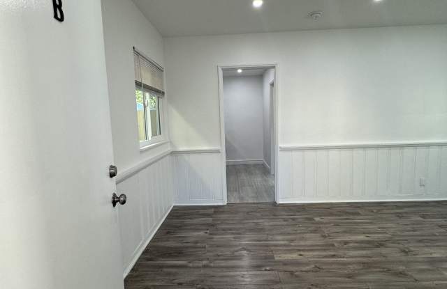 307 North Hollywood Way photos photos