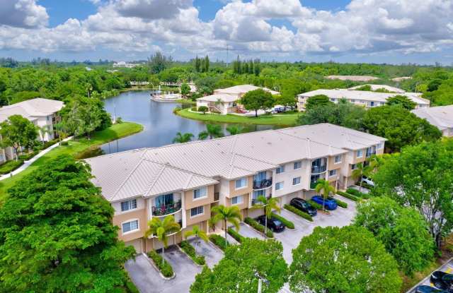 600 Crestwood Court N photos photos