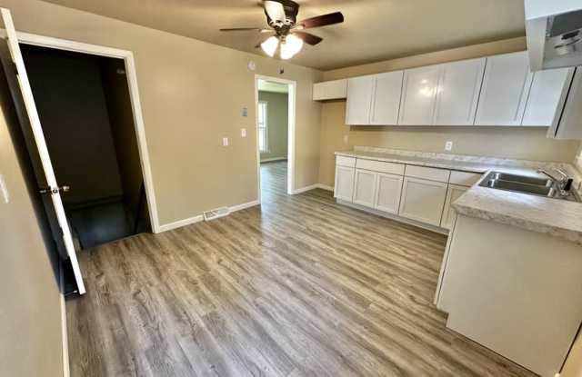 1216 Meadowview Drive Gallery 4