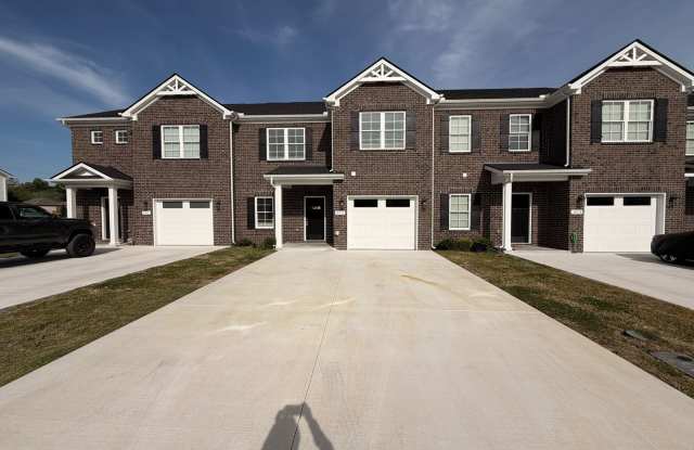 4 Bed 3 Bath Townhome Near The Heart Of Shelbyville photos photos