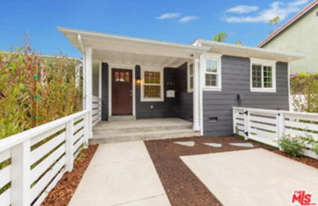 4184 Jackson Avenue photos photos