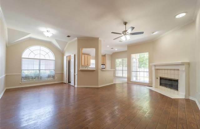 904 Becker Drive Gallery 4