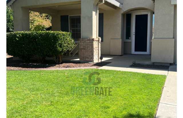 North Modesto 5 Bedroom Home Ready to Be Called Home! Gallery 4