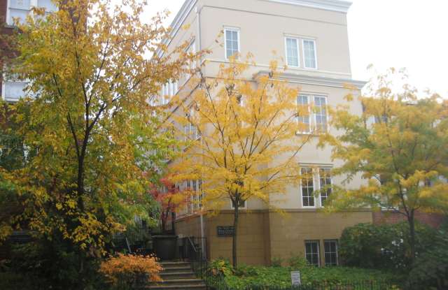 525 G Street SE Gallery 1