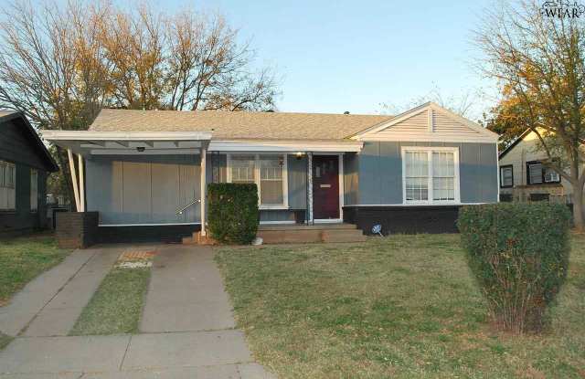 2402 WEDGEWOOD AVENUE - 2402 Wedgewood Avenue, Wichita Falls, TX 76301