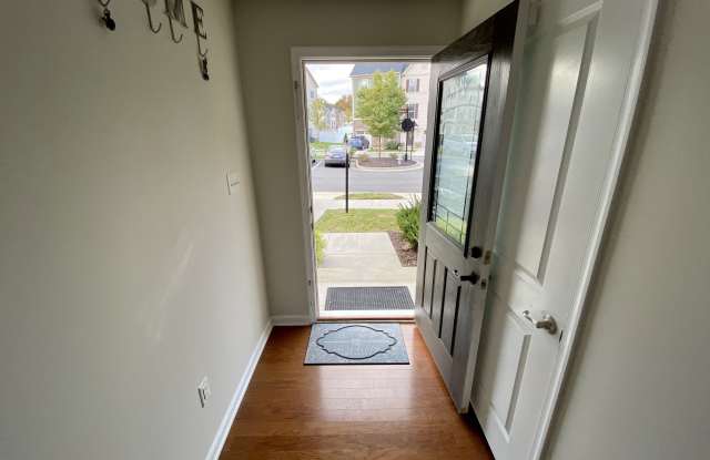 4105 New Hermitage Drive Gallery 2
