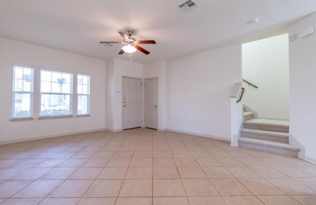 Stunning 3 bed 2.5 bath in San Marcos! Gallery 3