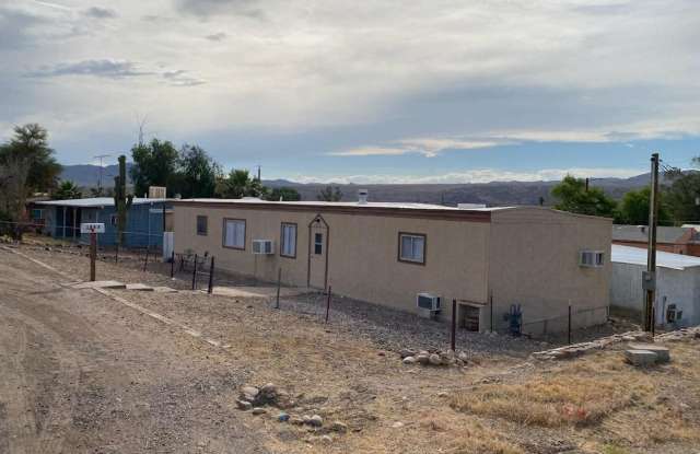 1 Month Free Rent!!! 2 Bedroom Mobile Located In Bullhead City Gallery 3