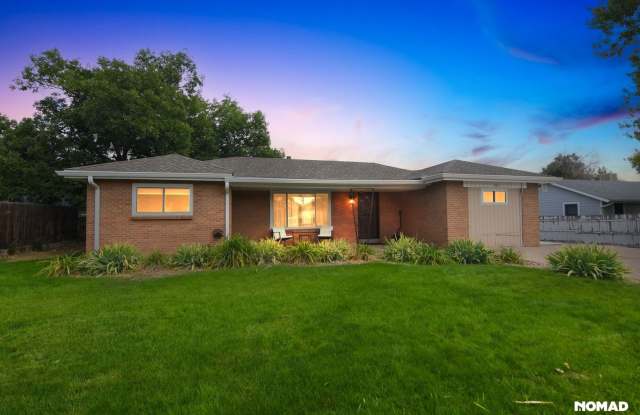 Charming 4BR House in Lakewood photos photos