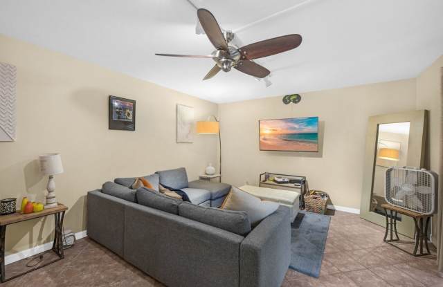 READY TOWNHOME LOCATED IN A PRIME FORT MYERS LOCATION!!! Gallery 4