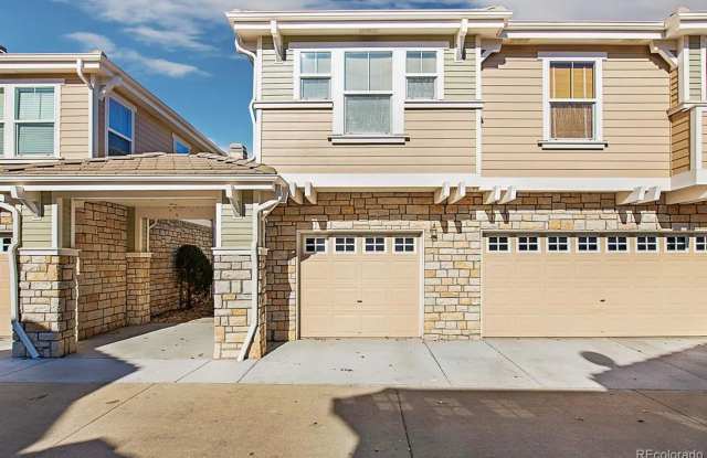 Bright Open-Concept Condo with 1-Car Garage in Prime Commuter Location photos photos Bright Open-Concept Condo with 1-Car Garage in Prime Commuter Location photos photos