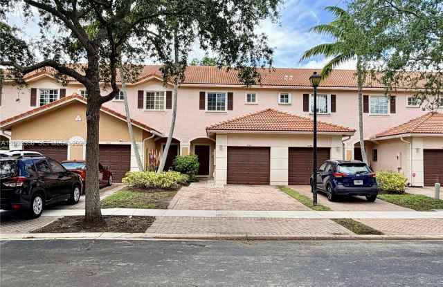 5747 Isles Cir photos photos