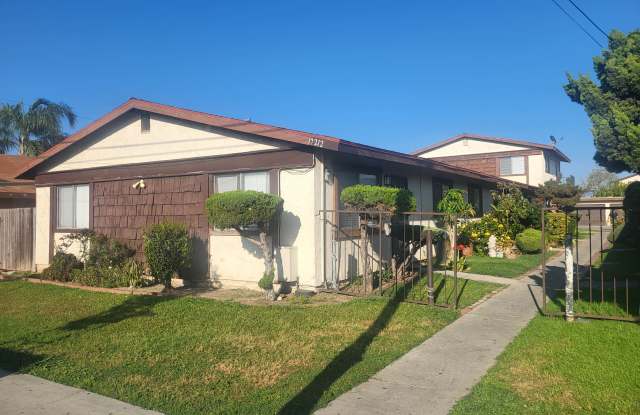 17212 Oak Ln photos photos