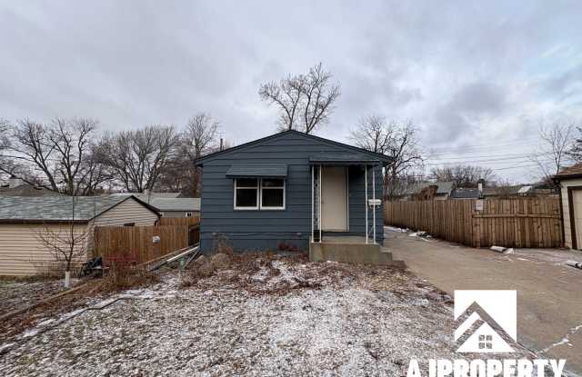 1925 S. Lake Ave. photos photos