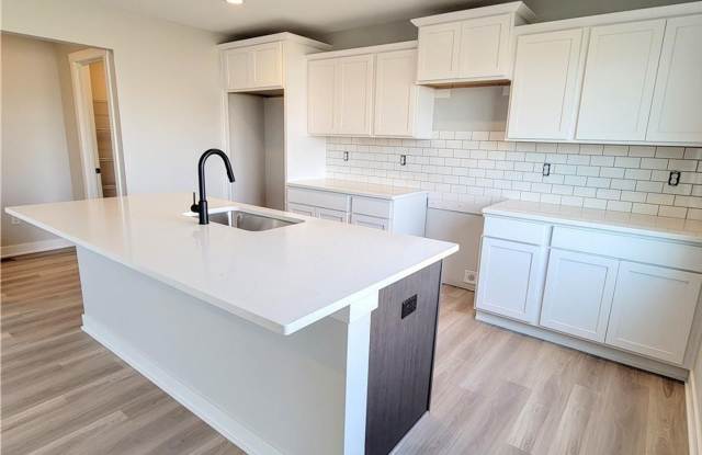 "Unveiling Tranquil Living: Explore Our New 4BR, 2.5BA Haven with 1595 sq ft!" Gallery 3