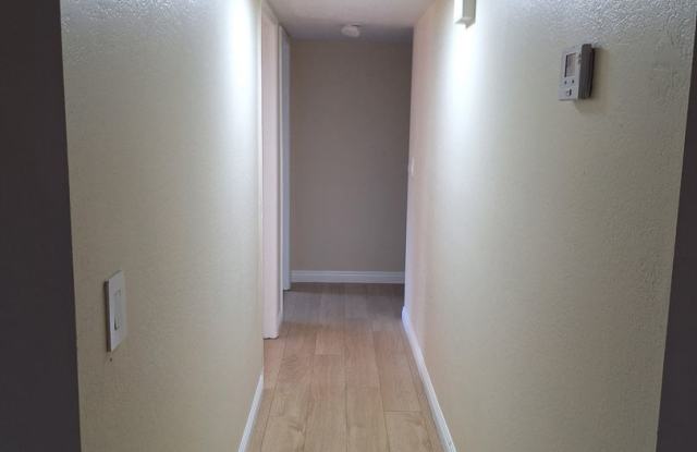 Redlands 2 bedroom 2 bath downstairs unit with large patio Gallery 3