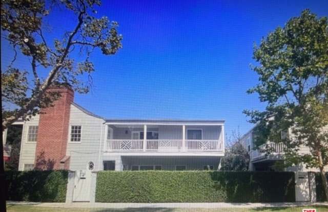 402 S CANON Dr Gallery 2