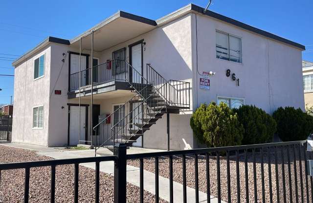 One bedroom, One bath. Downstairs unit. 89101 photos photos
