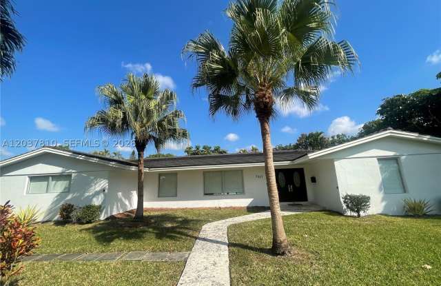 7361 SW 117th Ter photos photos