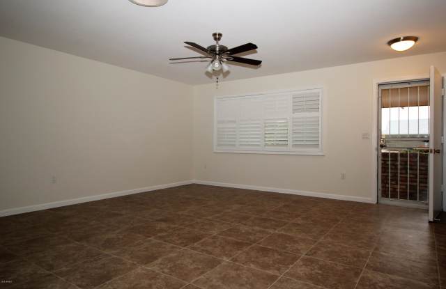 14227 N 103RD Avenue Gallery 2