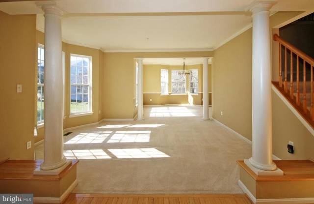 10519 GENTIAN COURT Gallery 3